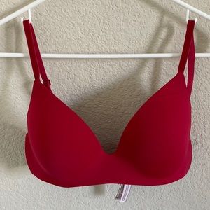Victoria’s Secret wireless bra 32D